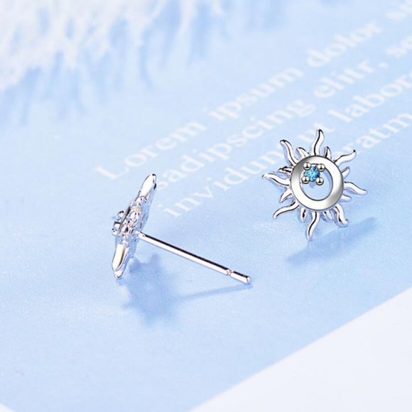 NEW 925 Sterling Silver Diamond Sun Stud Earrings - Picture 3 of 4